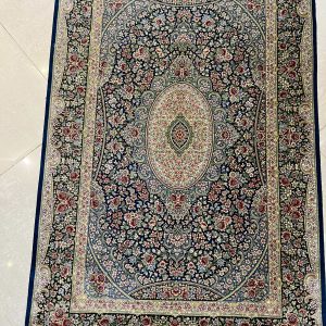 فرش ابریشم قم از ژیناریا، محصولی خاص برای سلیقه‌های خاص. با انتخاب این فرش، یک هنر زنده ایرانی را به فضای زندگی‌تان دعوت می‌کنید.